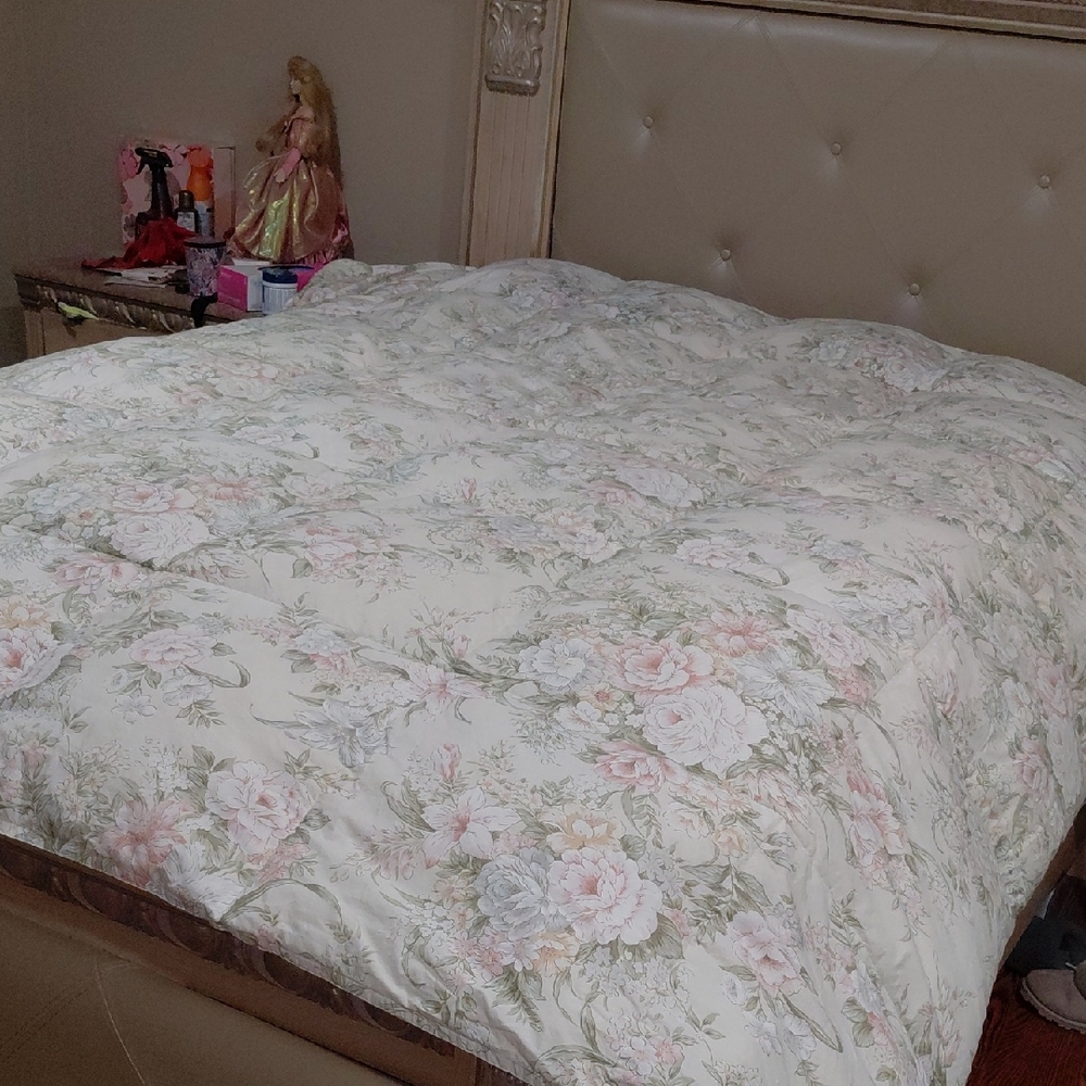 Queen Floral Patterned Down Feather Comforter